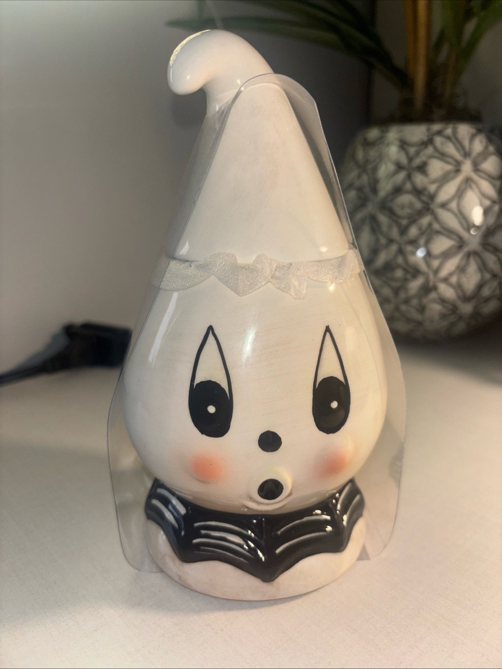New Johanna Parker Halloween Gus Ghost ceramic Canister Jar white with black 7" - Picture 8 of 8